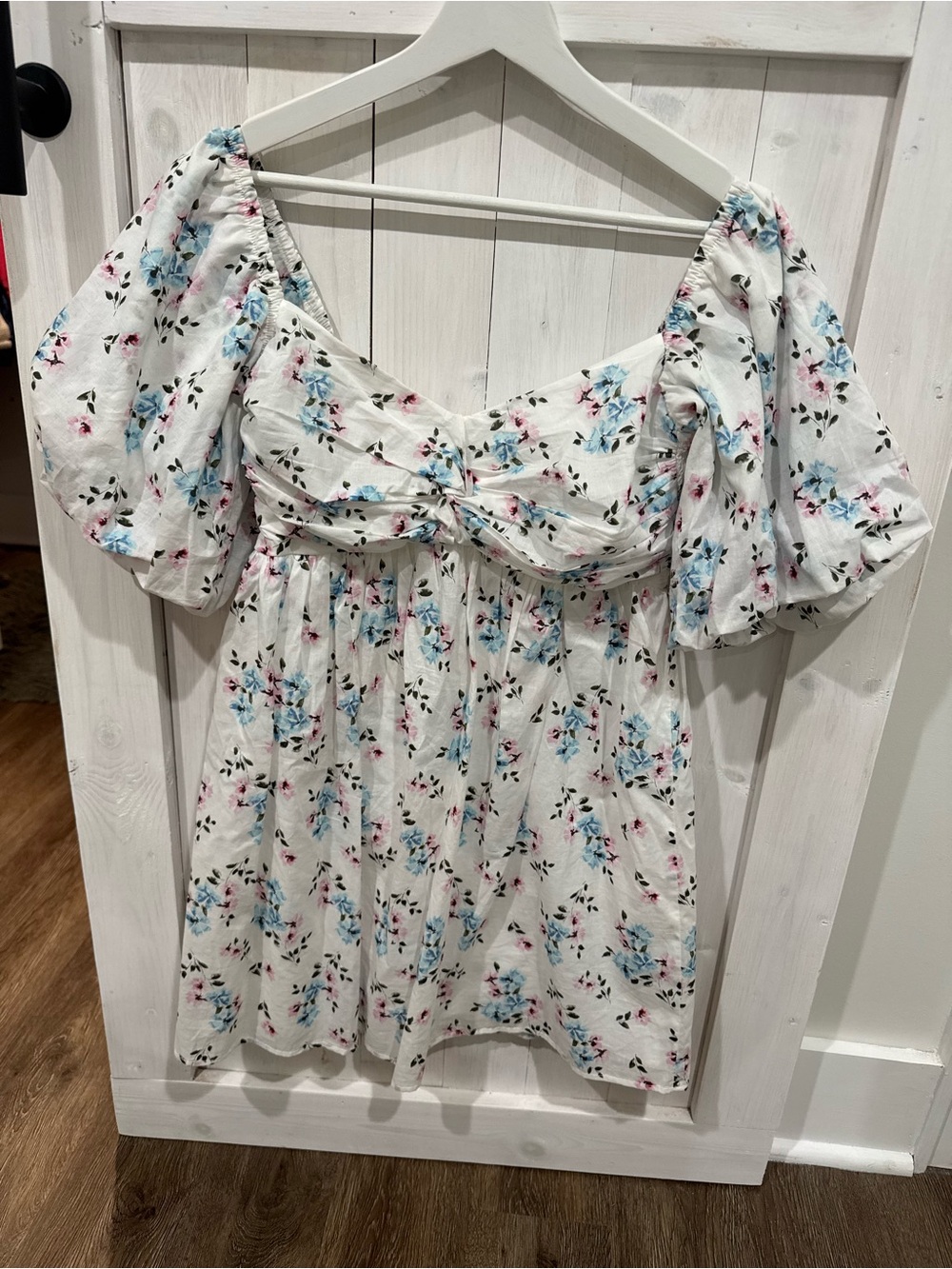 Trixxi White Floral Sweetheart Puff-Sleeve Tunic with Blue & Pink Blooms